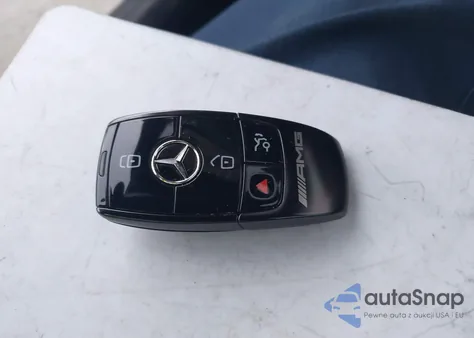 2019 Mercedes-Benz Amg C 63 S from USA, damaged, VIN WDDWK8HB8KF835391